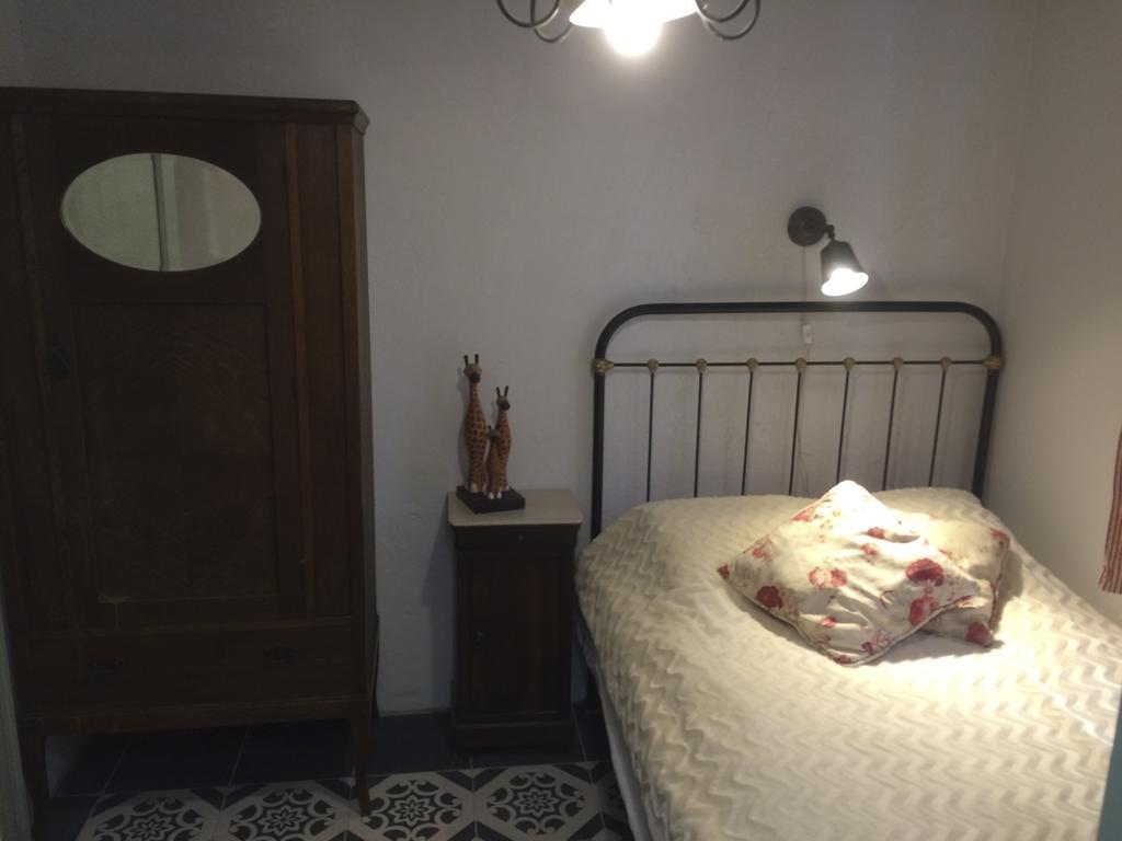 Hotel Chez Les Amis Saint-Nazaire-de-Ladarez Zewnętrze zdjęcie